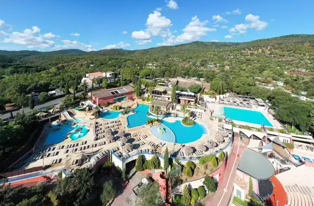 Camping 5 étoiles dans le Var, vacances au Domaine de la Bergerie à Roquebrune-sur-Argens.